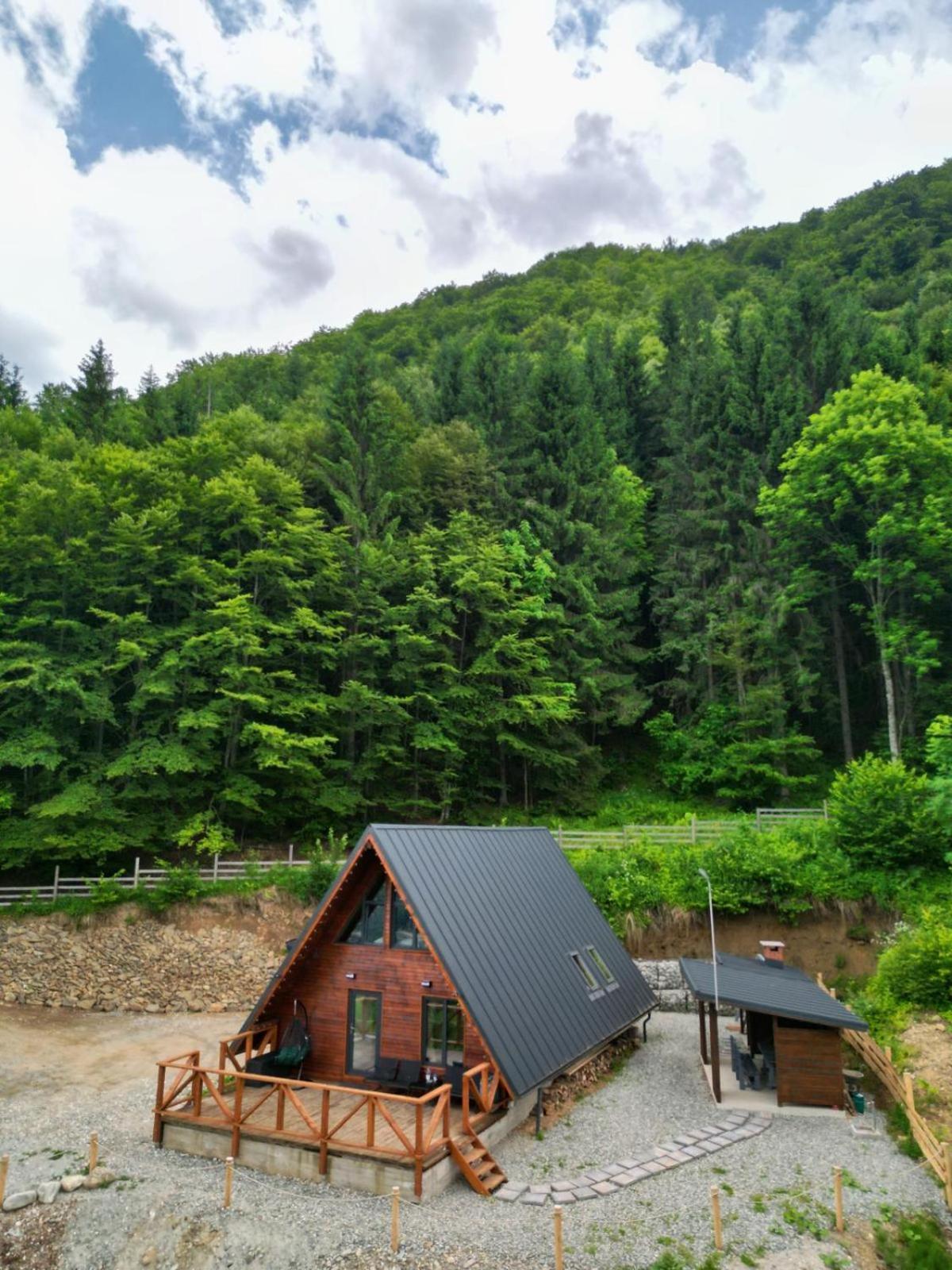 Wild Cabin 马拉亚 外观 照片